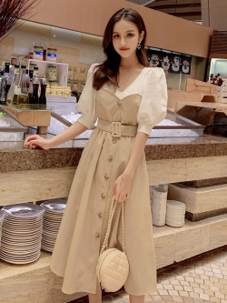 ชุดเดรสสีครีมผ้าคอตตอนเนื้อดี ดีไซน์ตัดเย็บเหมือนใส่ 2 ชิ้น ส่งฟรี ems