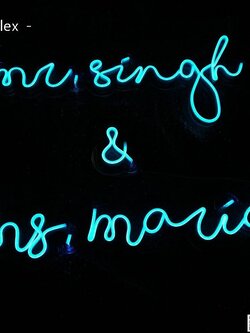 ป้ายไฟนีออนดัด แสงสีฟ้า