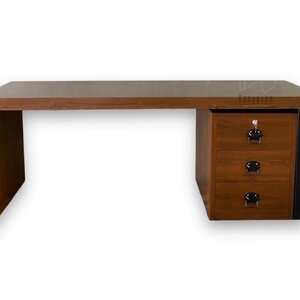 โต๊ะทำงานไม้สักขาเหล็ก