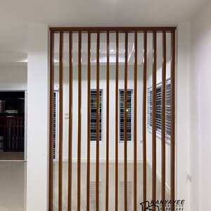 ฉากกั้นระแนงไม้สัก