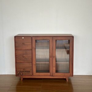 ตู้โชว์เก็บของไม้สัก สีวอลนัท พร้อมที่ล็อค