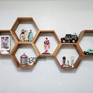 รังผึ้งชั้นตกแต่งผนัง สีเสี้ยนขาว