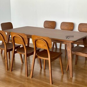 ชุดโต๊ะเก้าอี้มินิมอลไม้สัก