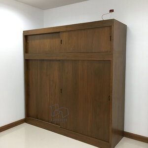 ตู้เสื้อผ้าไม้สัก