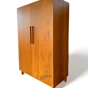 ตู้เสื้อผ้าไม้สัก สีสักทอง