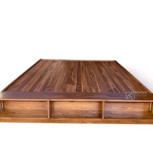 เตียงนอนไม้สักพื้นทึบ 6 ฟุต