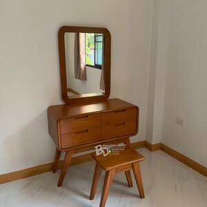 โต๊ะเครื่องแป้งมินิมอลไม้สัก