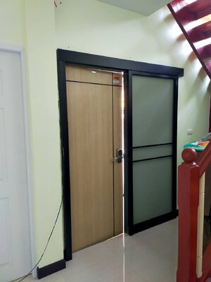 มุ้งประตูรางแขวน