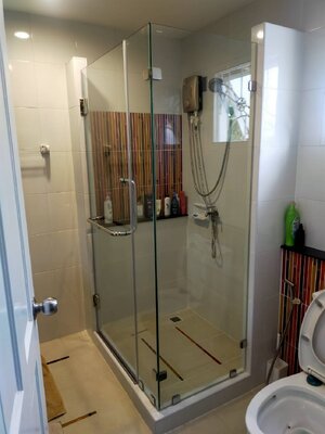 กระจกห้องน้ำ